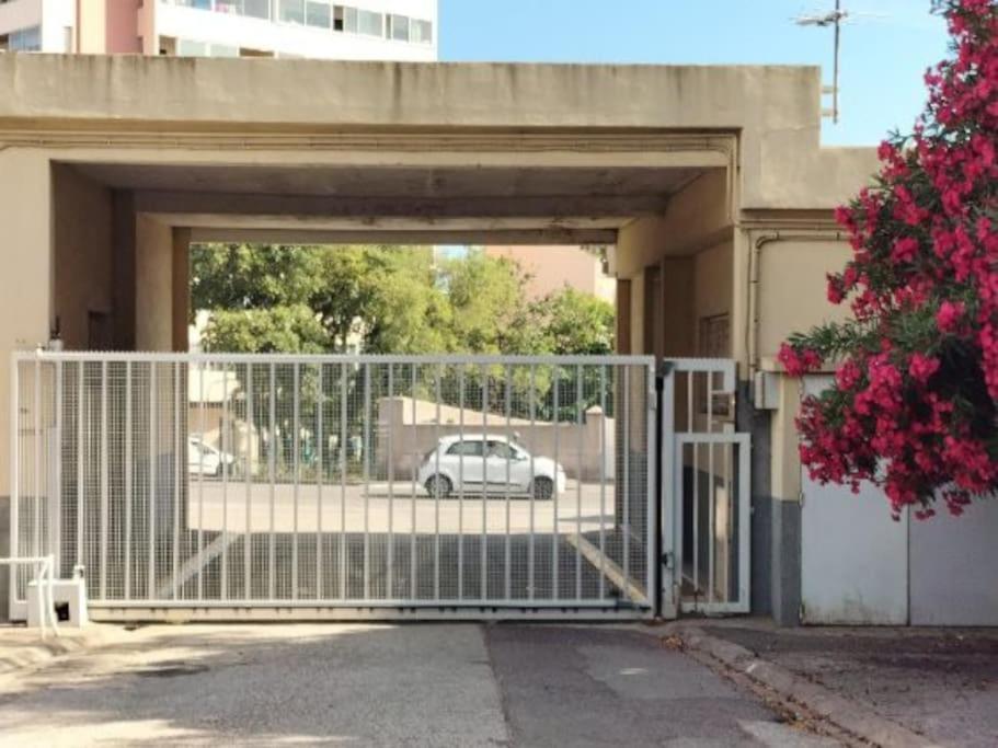 Toulon Est La Valette Studio 35M2 Dominant Parking Proche Mer Apartment Exterior photo